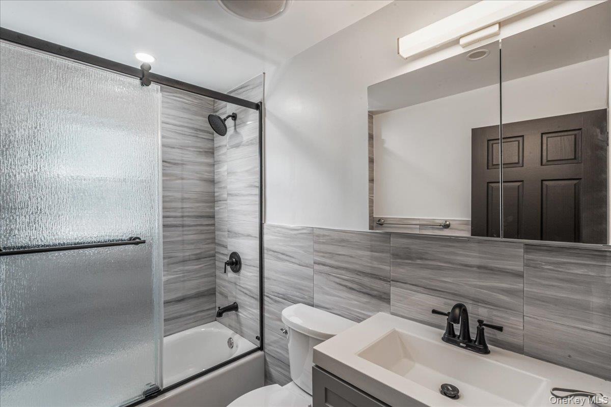 11461 176th Street, Addisleigh Park, NY 11434