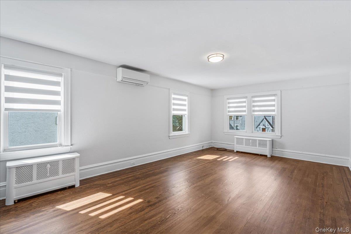 11461 176th Street, Addisleigh Park, NY 11434