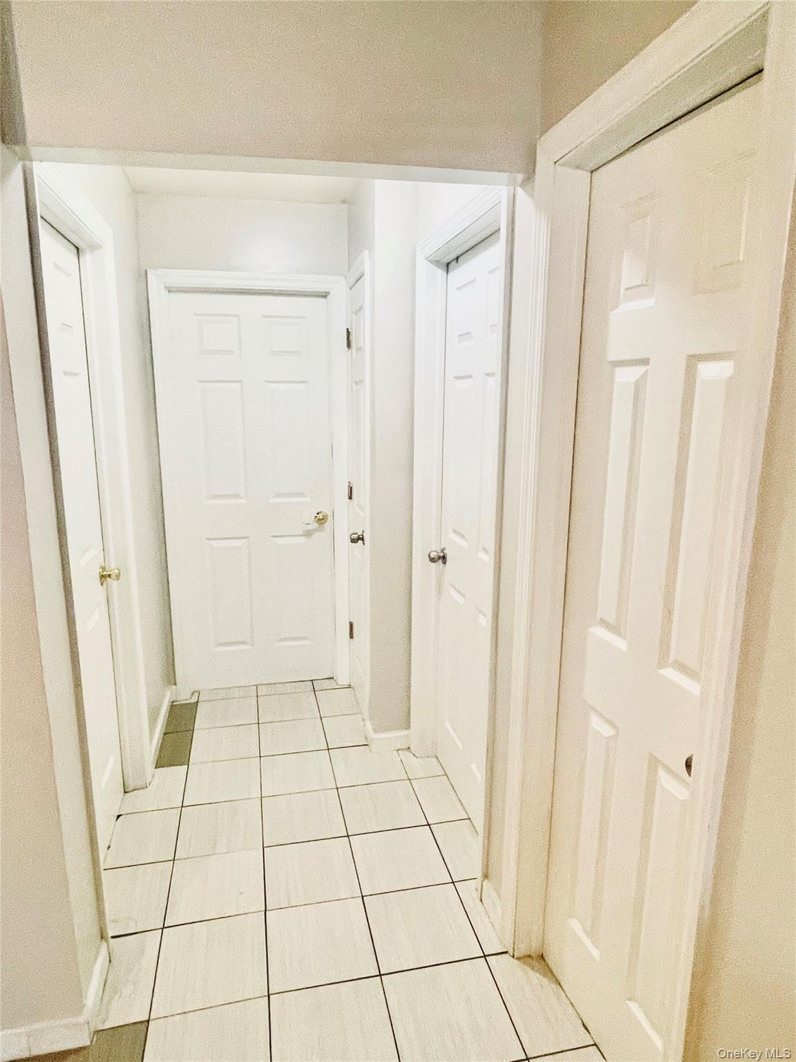 29 Gray Avenue, Medford, NY 11763