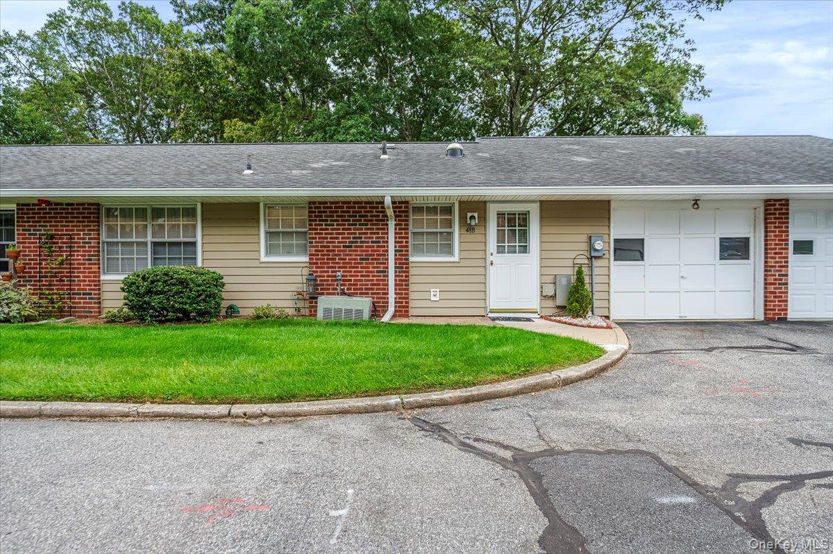 48 Trent Court # B, Ridge, NY 11961