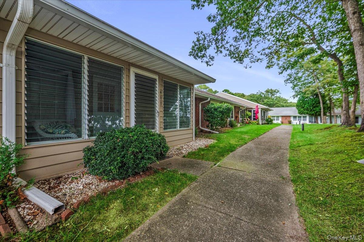 48 Trent Court # B, Ridge, NY 11961