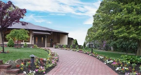 48 Trent Court # B, Ridge, NY 11961