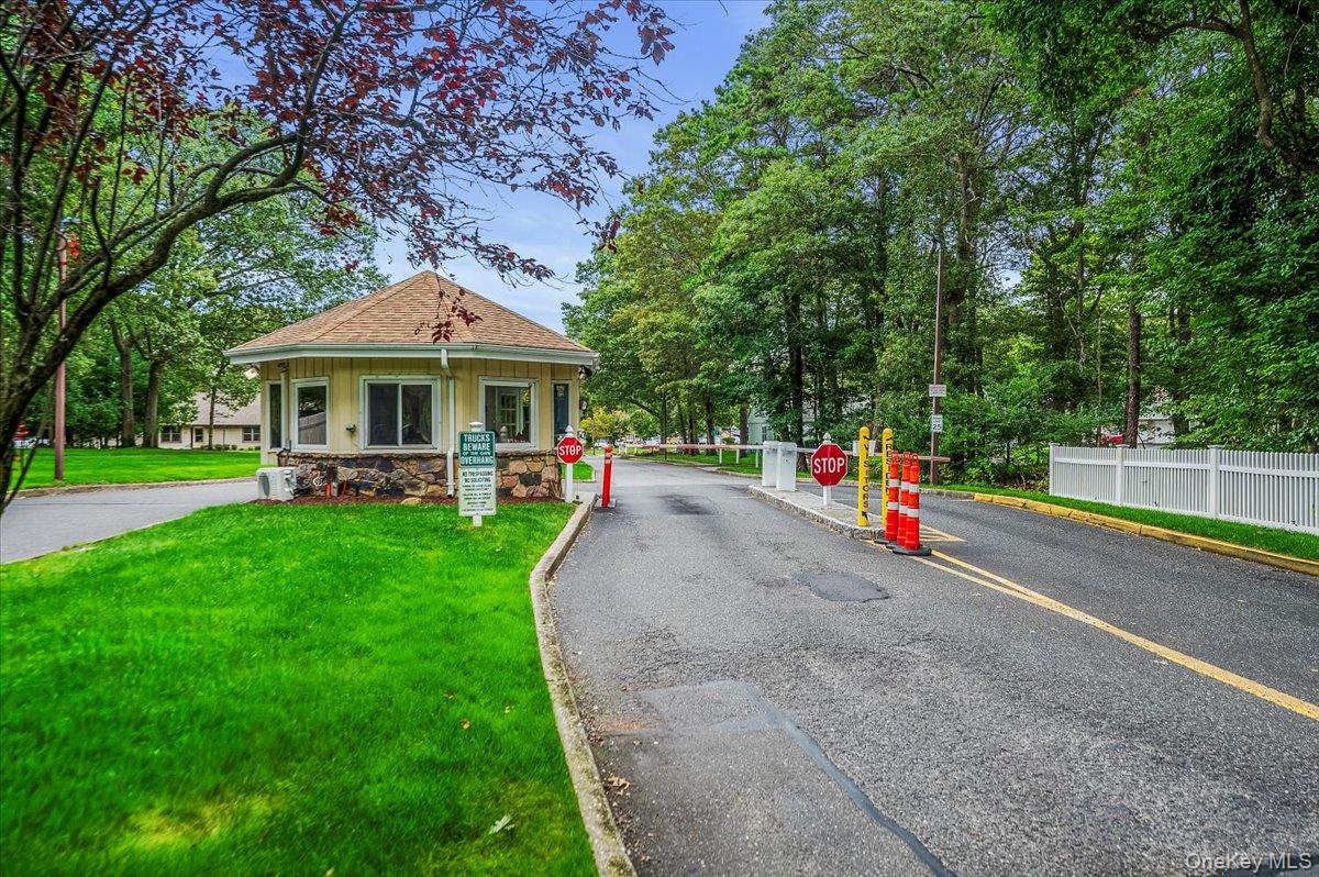 48 Trent Court # B, Ridge, NY 11961