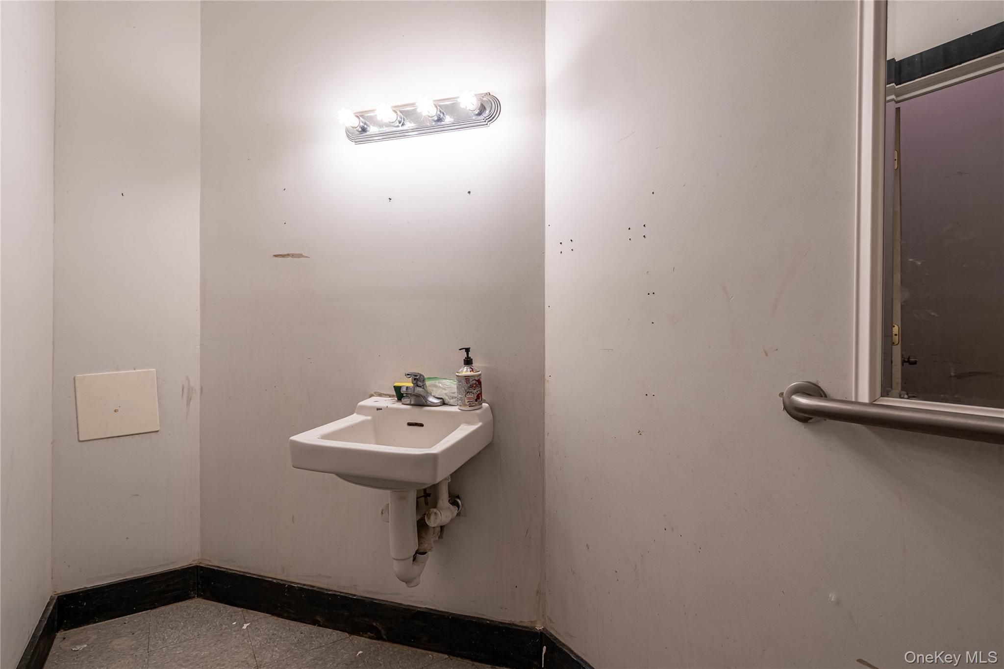 8 State Route 17M, Monroe, NY 10950