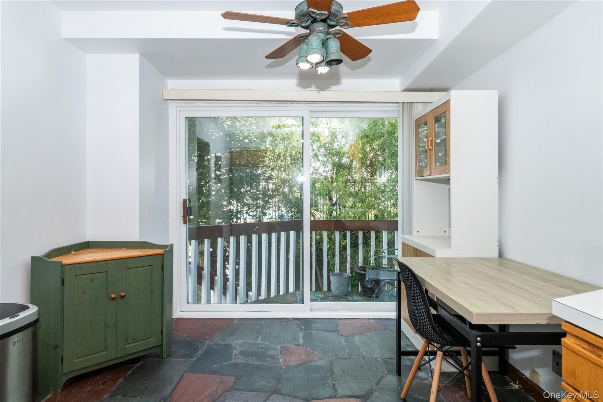 18 Windward Lane # 17, Bronx, NY 10464