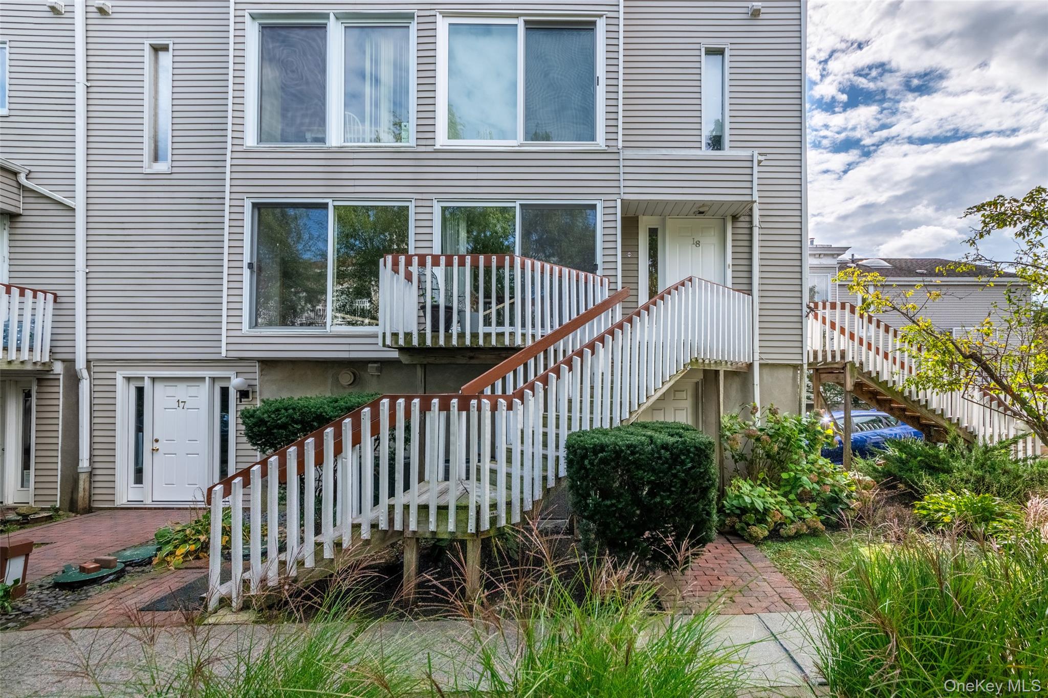 18 Windward Lane # 17, Bronx, NY 10464