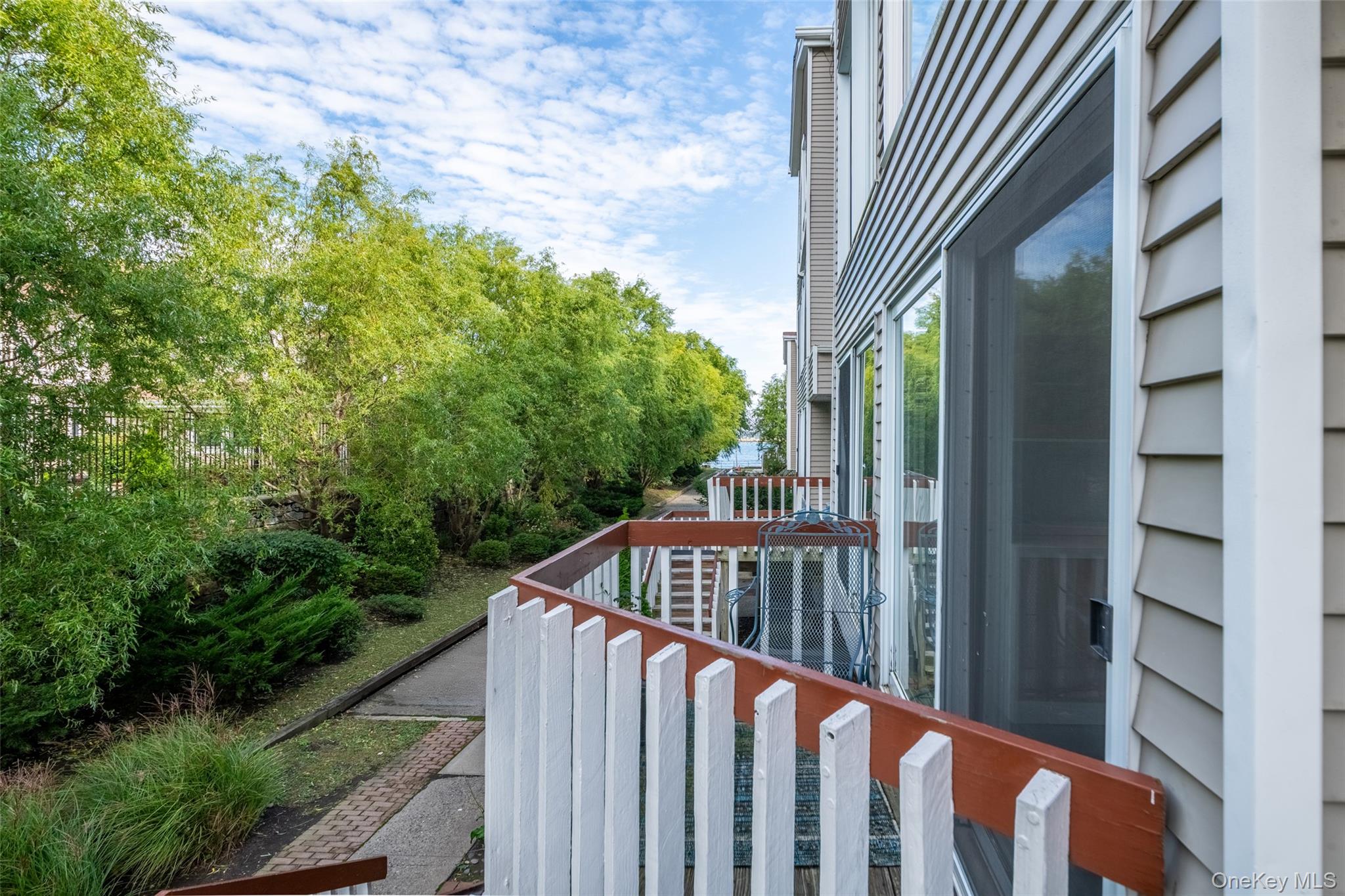 18 Windward Lane # 17, Bronx, NY 10464