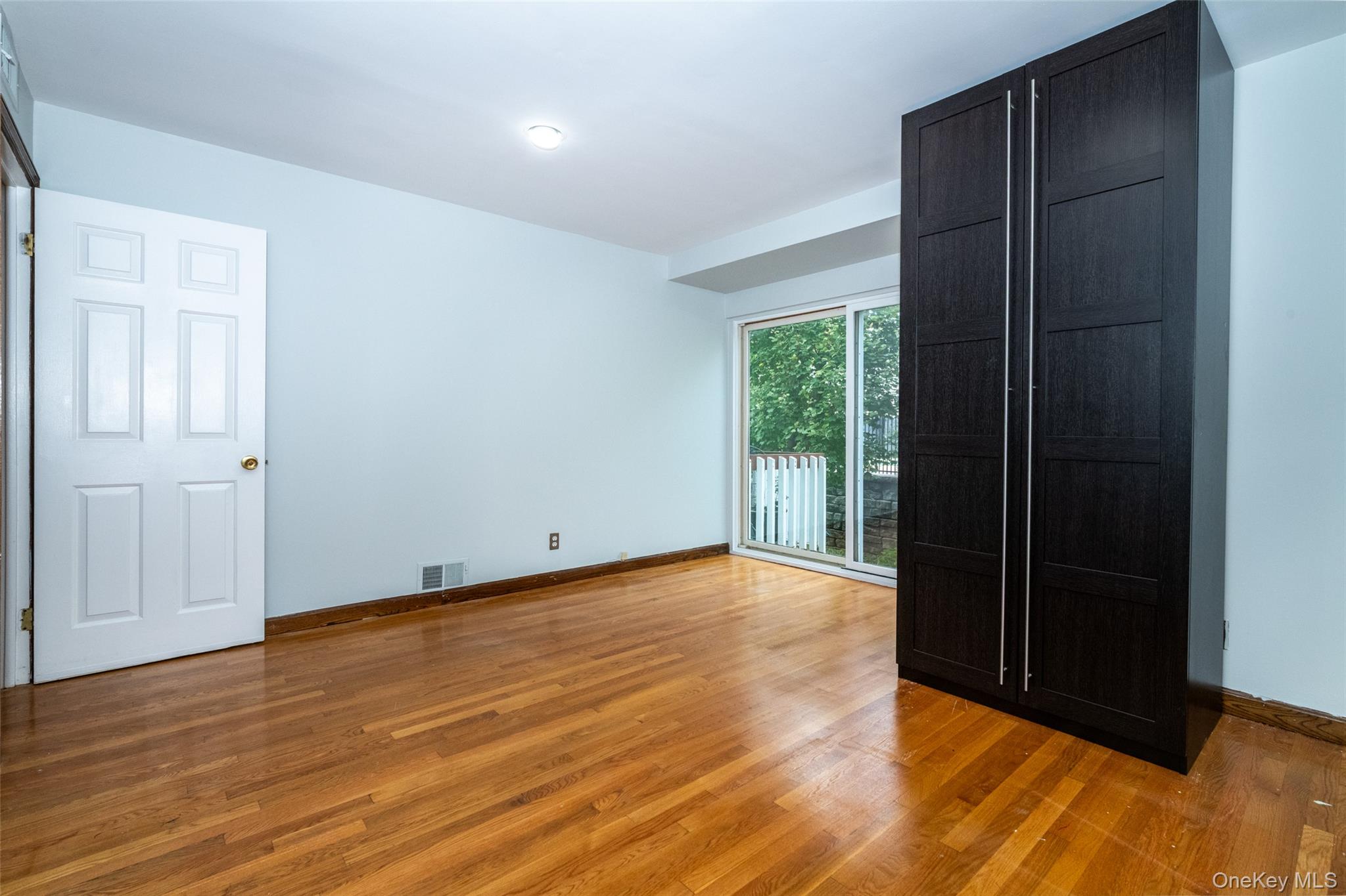 18 Windward Lane # 17, Bronx, NY 10464