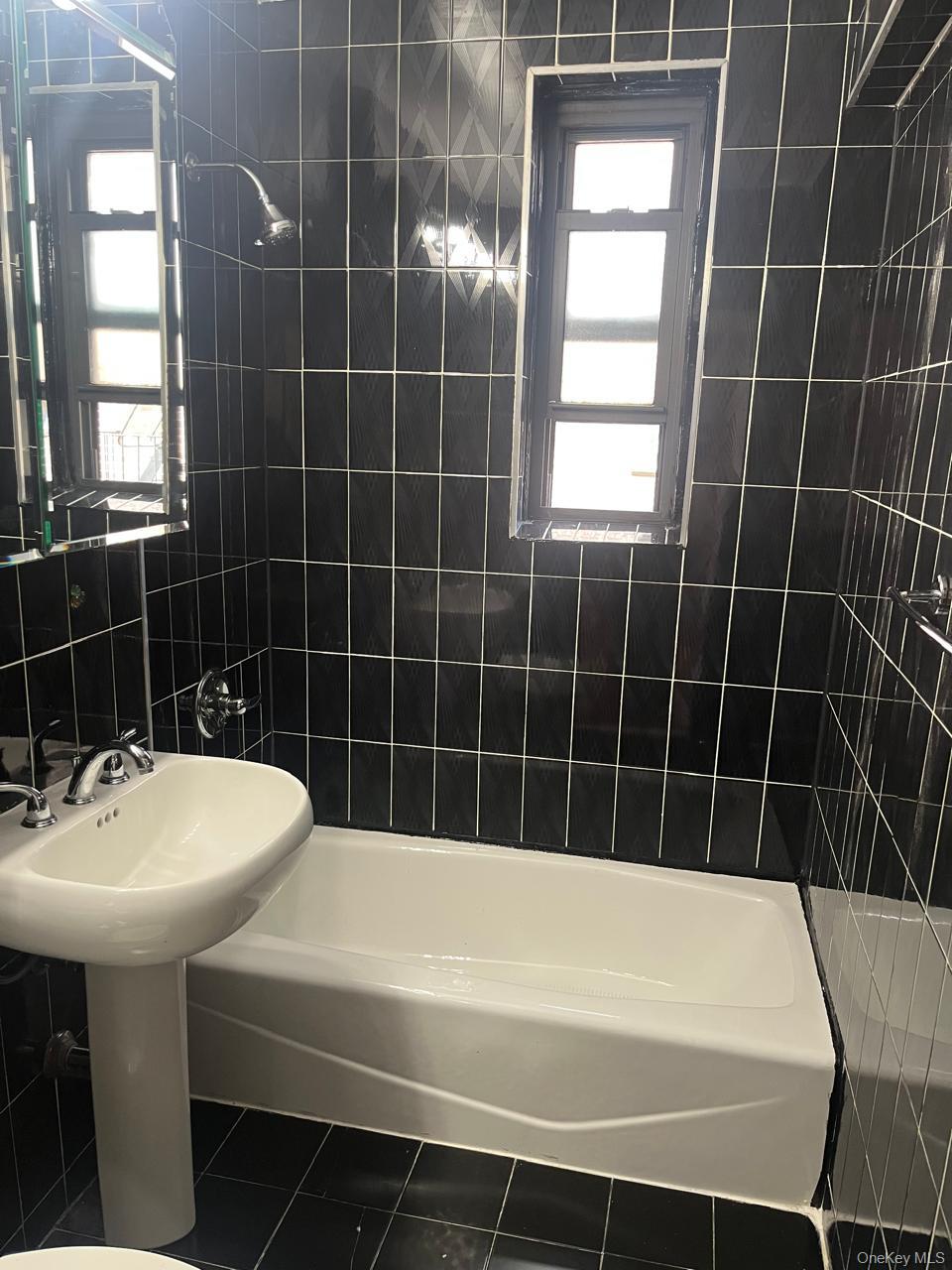 3727 86th Street # 4G, Jackson Heights, NY 11372