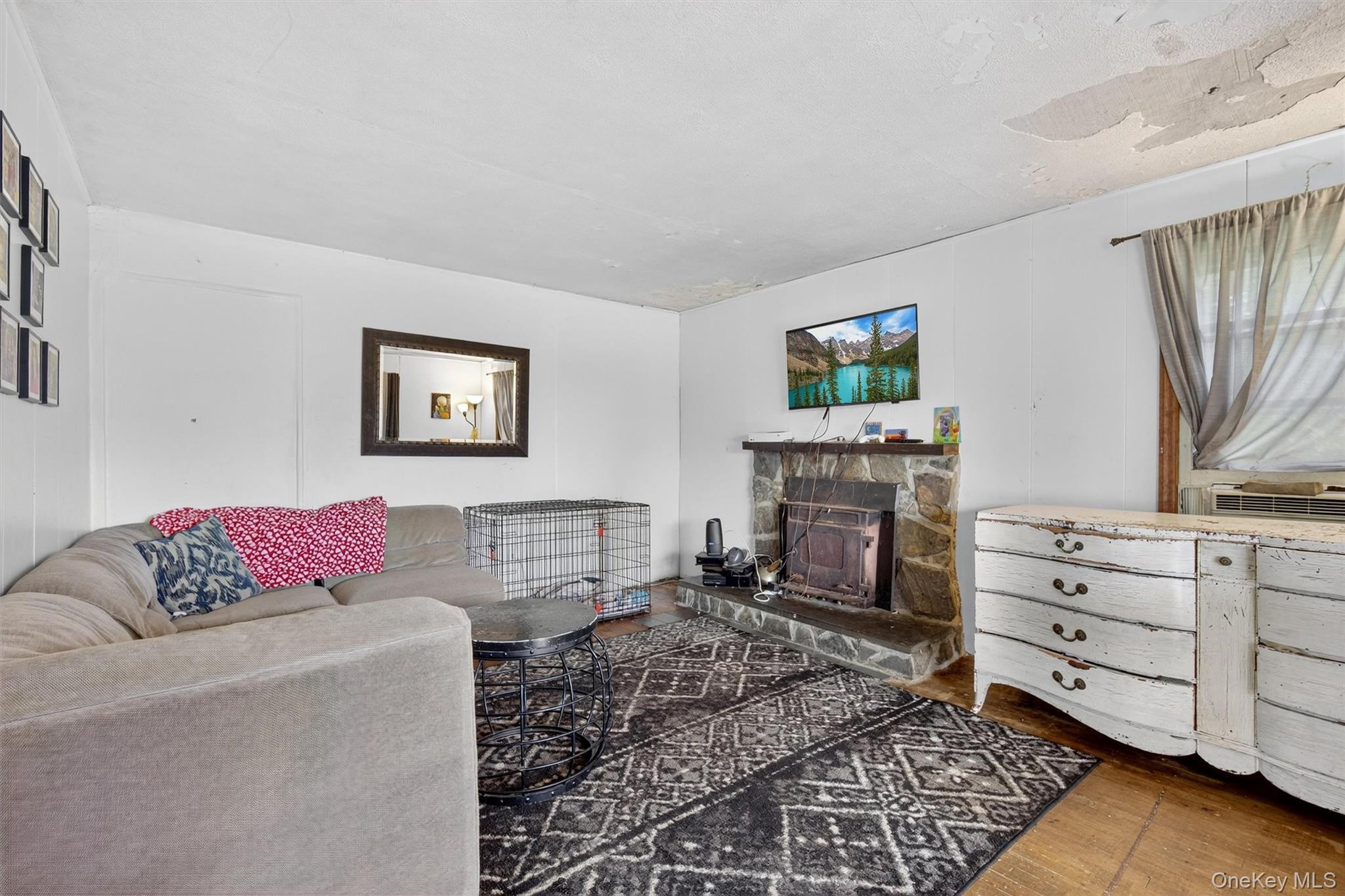 15 Dachenhausen Lane, Kingston, NY 12475