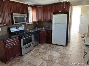 90 Murray Hill Street, Elmont, NY 11003