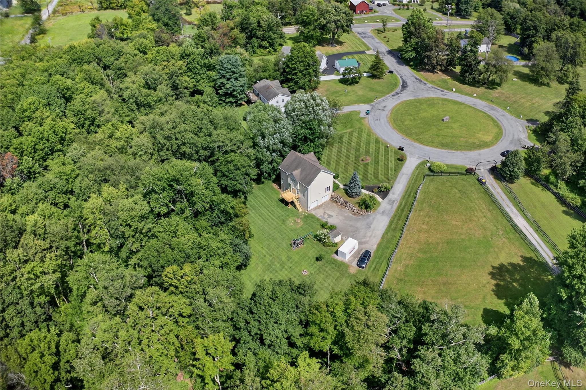 22 Dwaarkill Farms Court, Pine Bush, NY 12566