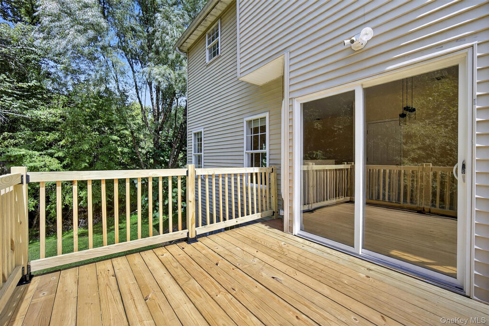 22 Dwaarkill Farms Court, Pine Bush, NY 12566