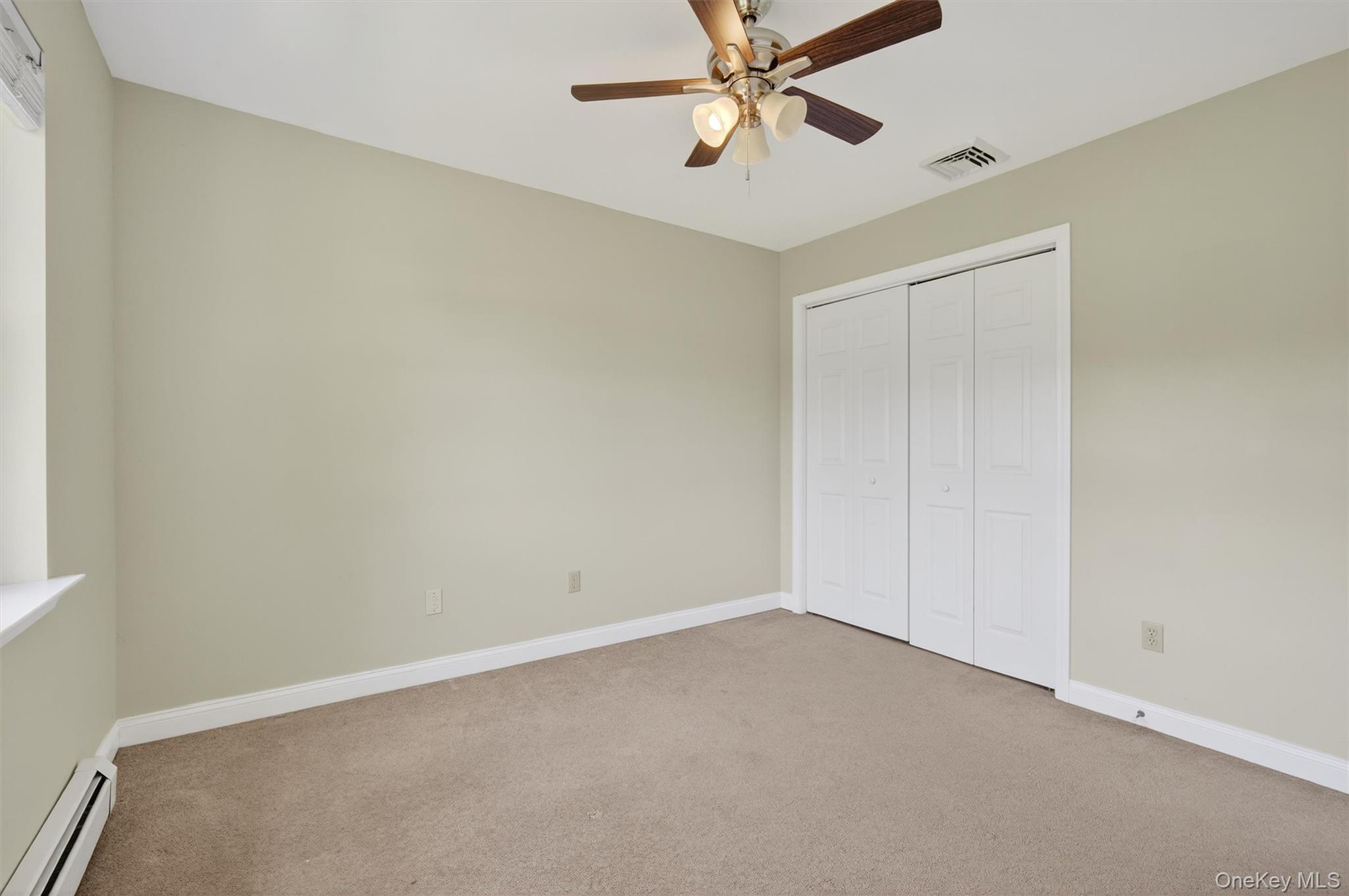 22 Dwaarkill Farms Court, Pine Bush, NY 12566