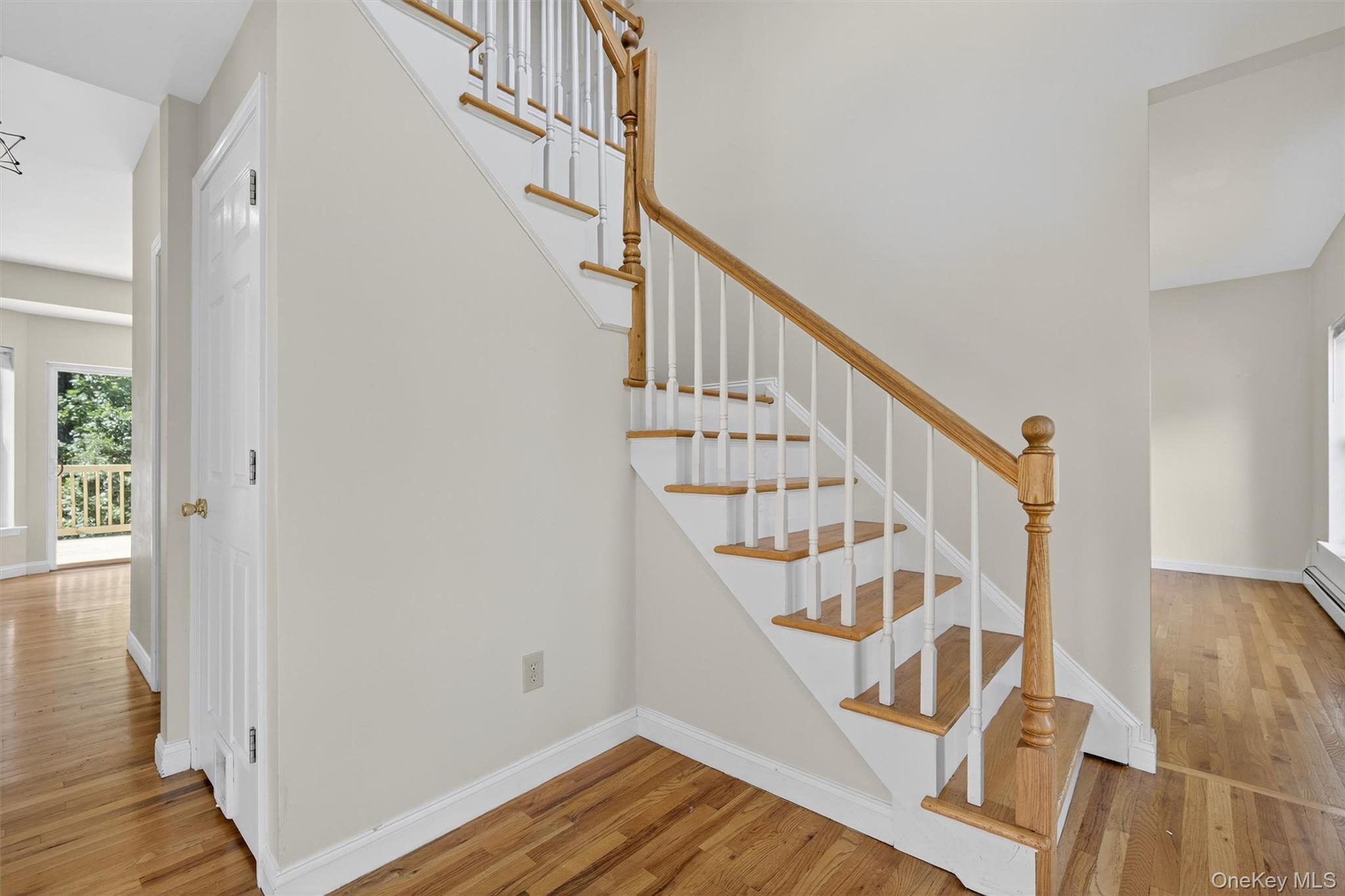 22 Dwaarkill Farms Court, Pine Bush, NY 12566