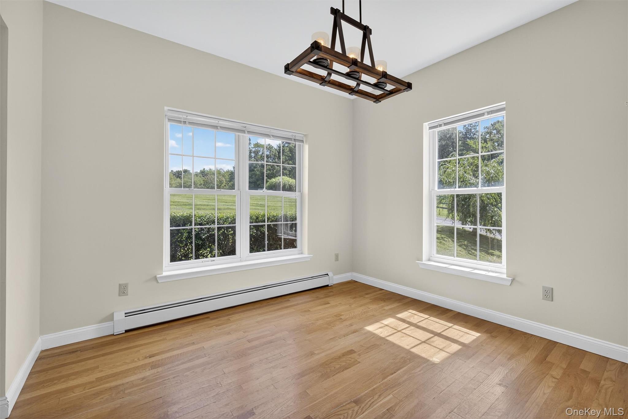 22 Dwaarkill Farms Court, Pine Bush, NY 12566