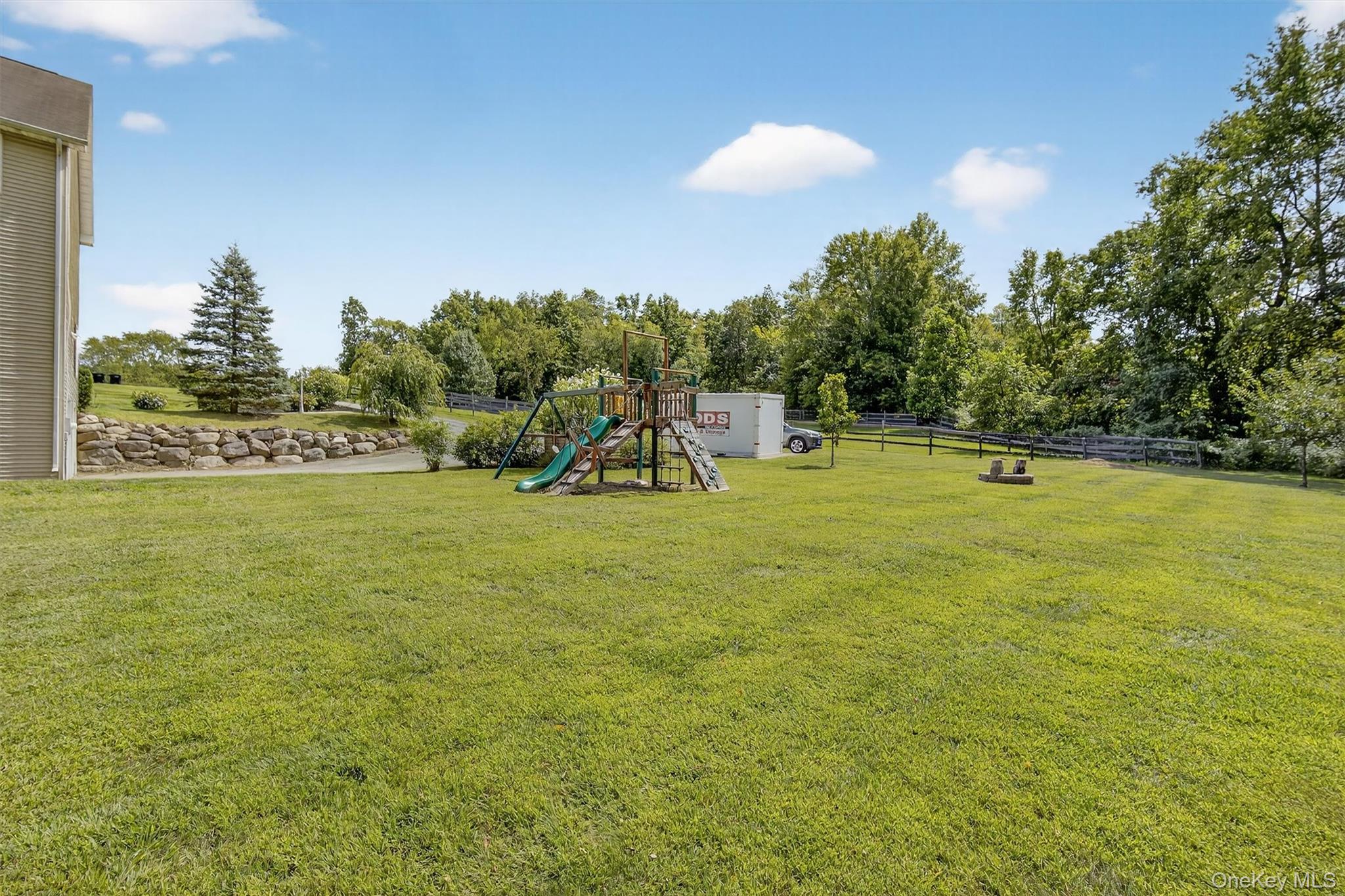 22 Dwaarkill Farms Court, Pine Bush, NY 12566