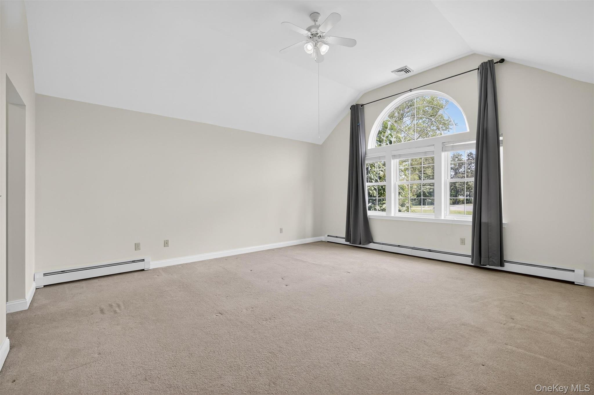 22 Dwaarkill Farms Court, Pine Bush, NY 12566