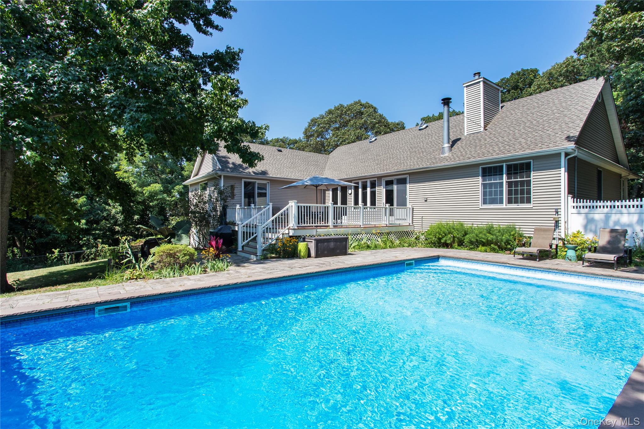 41 Park Drive, Riverhead, NY 11901