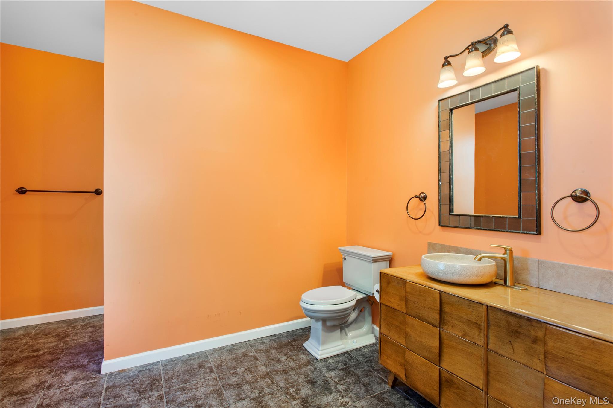 41 Park Drive, Riverhead, NY 11901