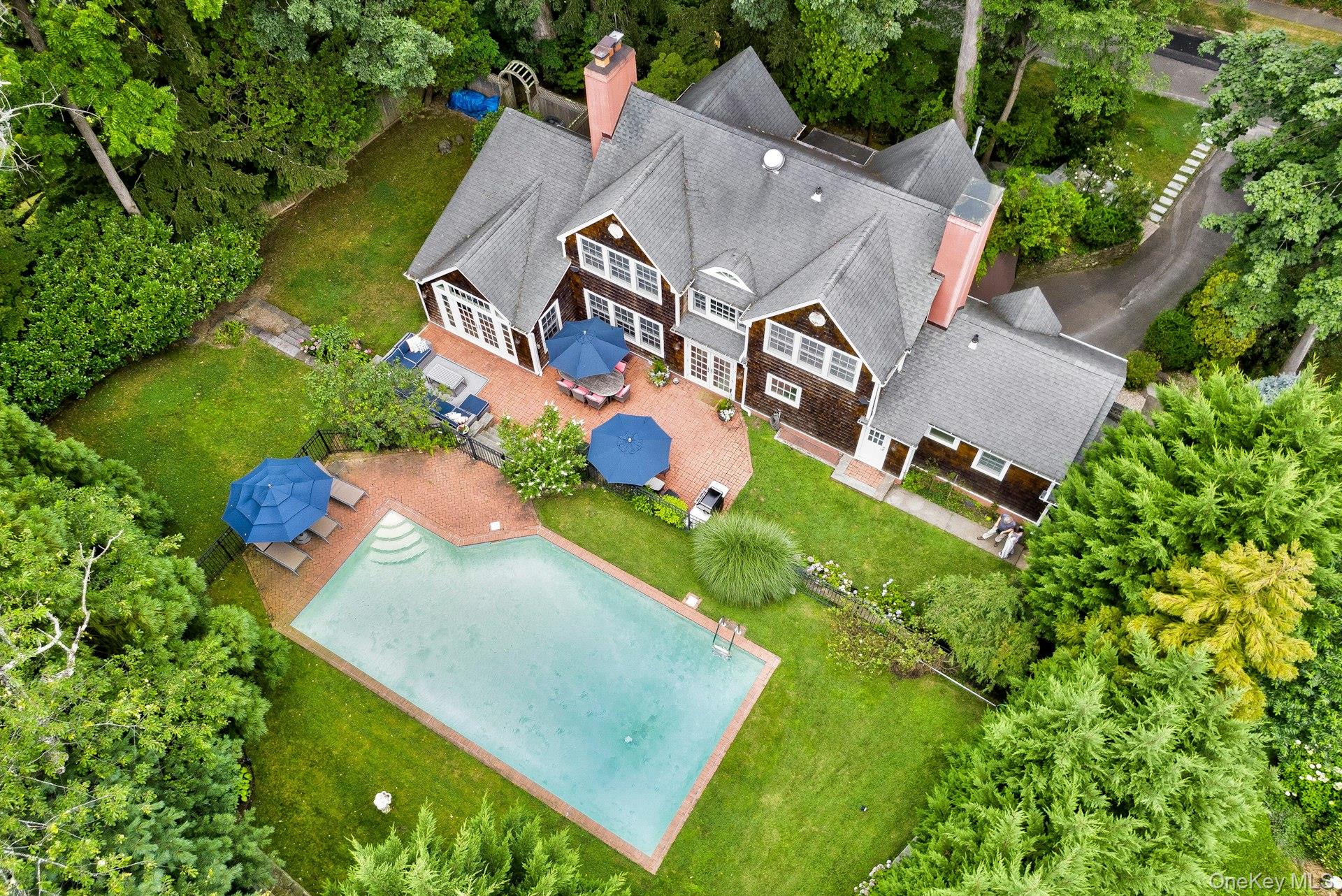 96 Davis Road, Port Washington, NY 11050