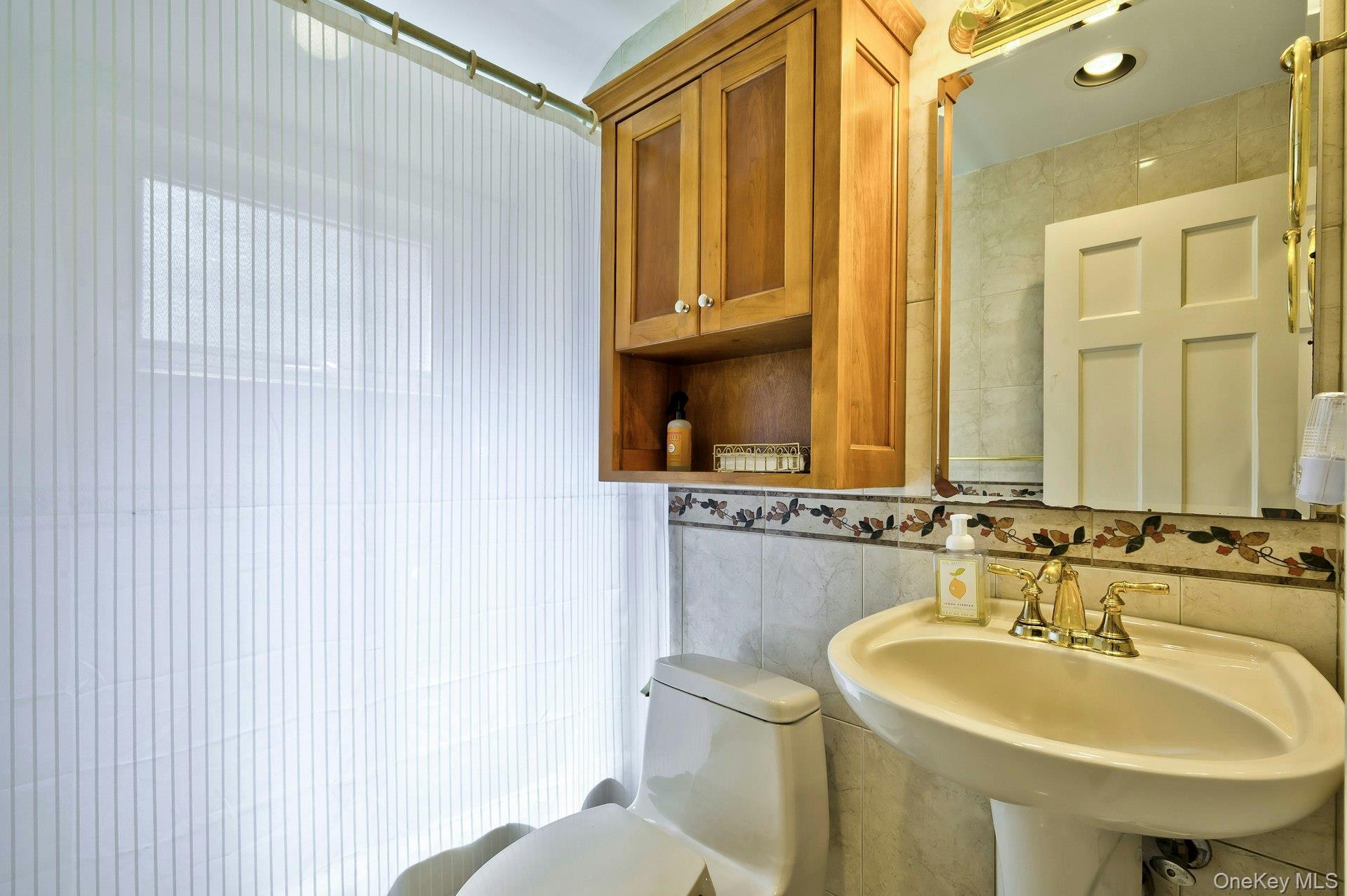 96 Davis Road, Port Washington, NY 11050