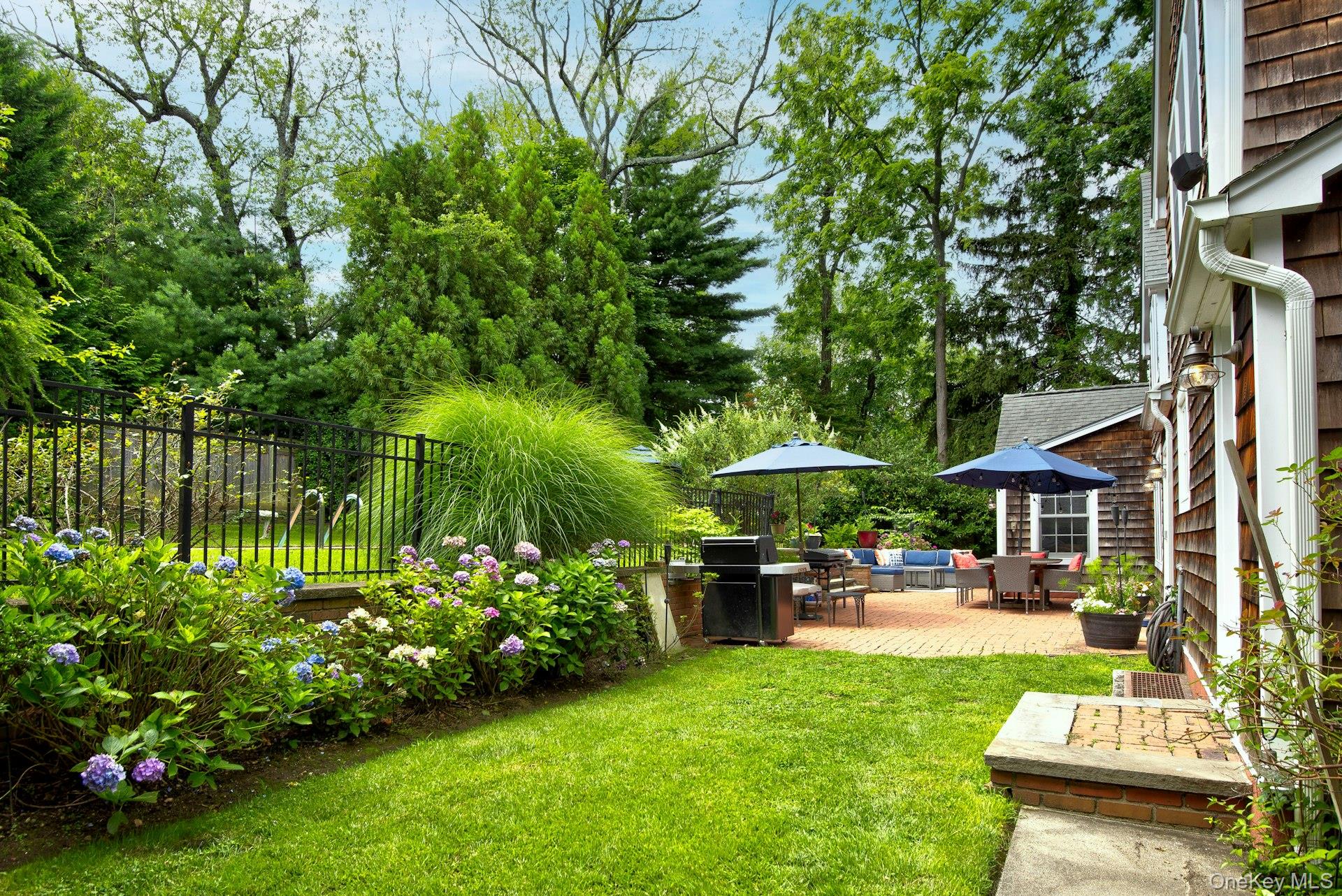 96 Davis Road, Port Washington, NY 11050