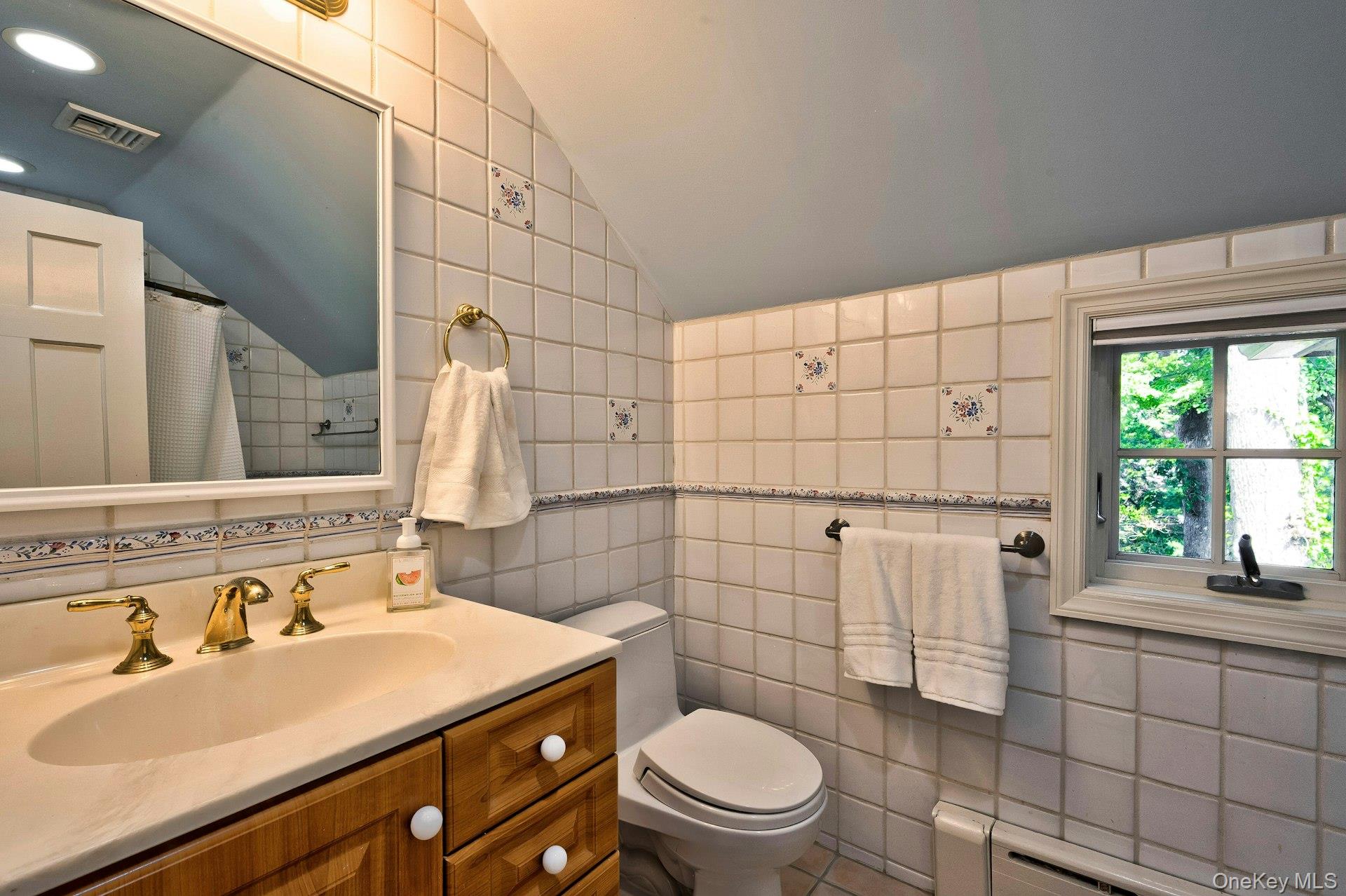 96 Davis Road, Port Washington, NY 11050