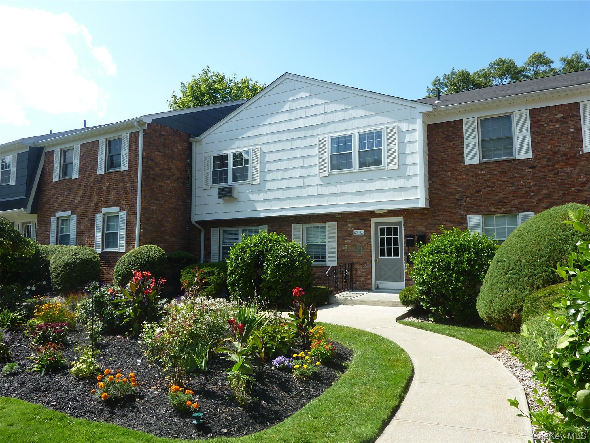 133 Doxbury Lane, Suffern, NY 10901