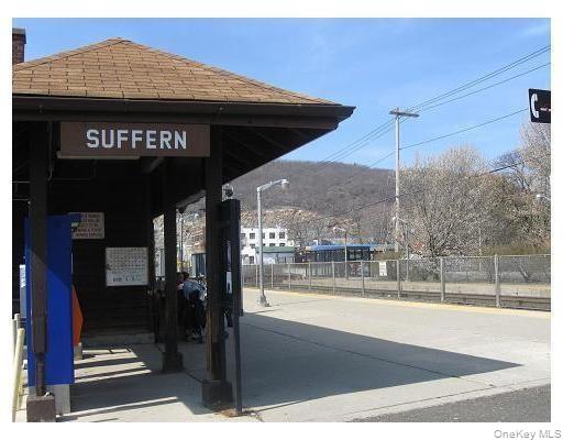 133 Doxbury Lane, Suffern, NY 10901