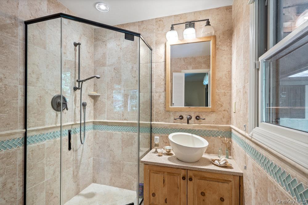 7 Chatham Place, Dix Hills, NY 11746