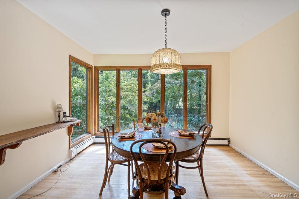 7 Chatham Place, Dix Hills, NY 11746