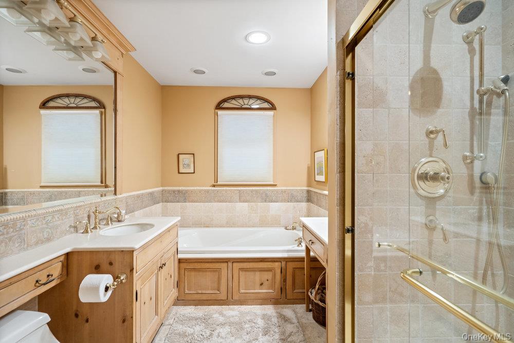 7 Chatham Place, Dix Hills, NY 11746