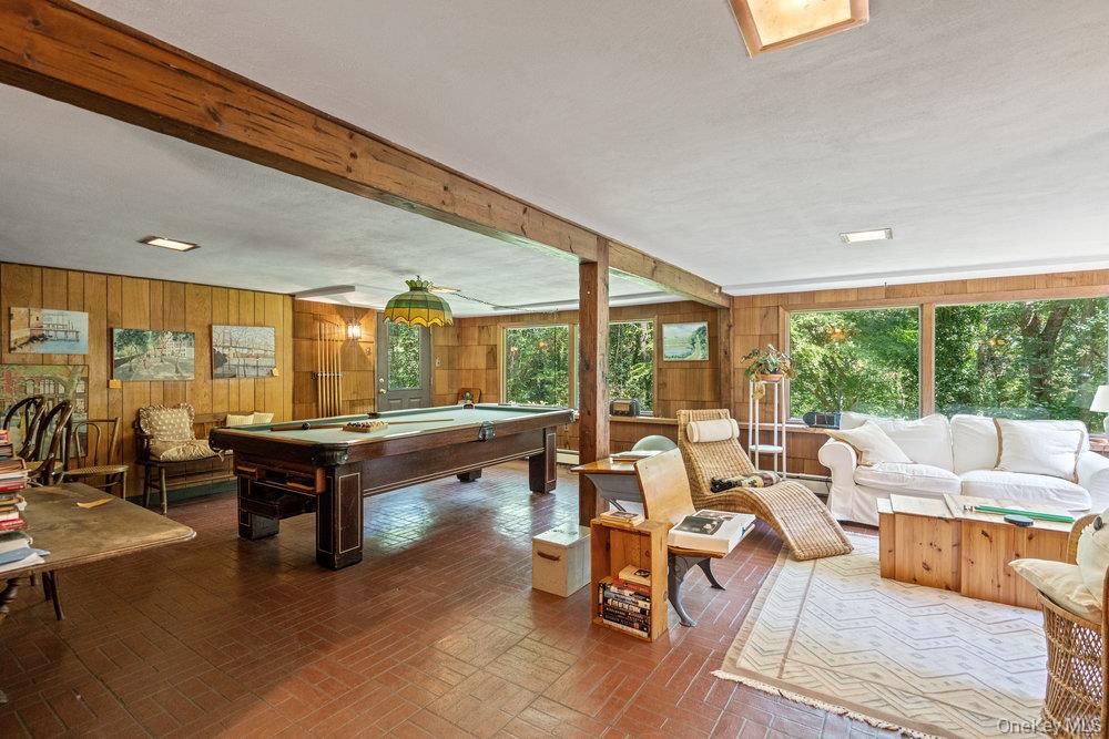 7 Chatham Place, Dix Hills, NY 11746