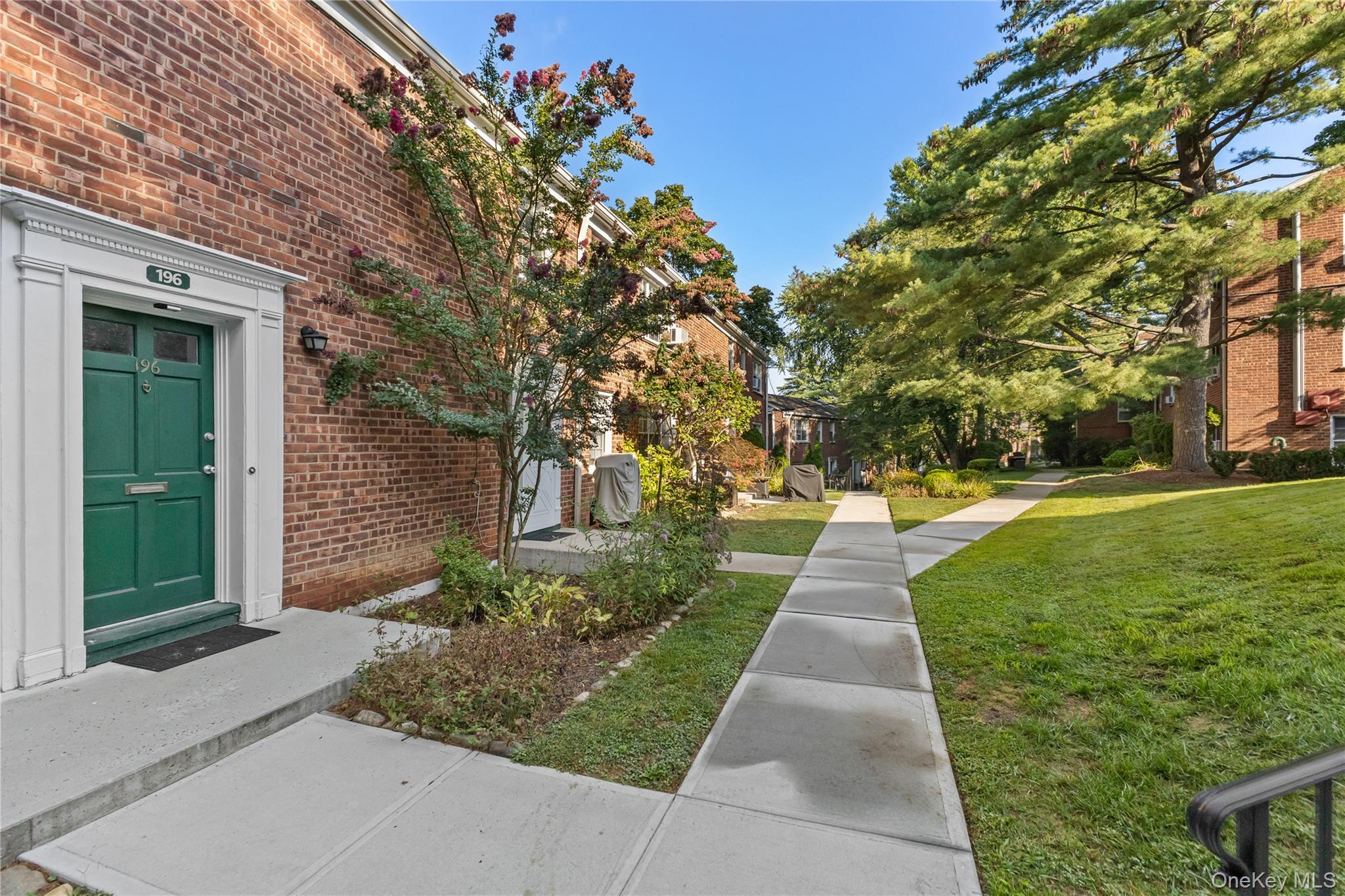 21 Fieldstone Drive # 196, Hartsdale, NY 10530