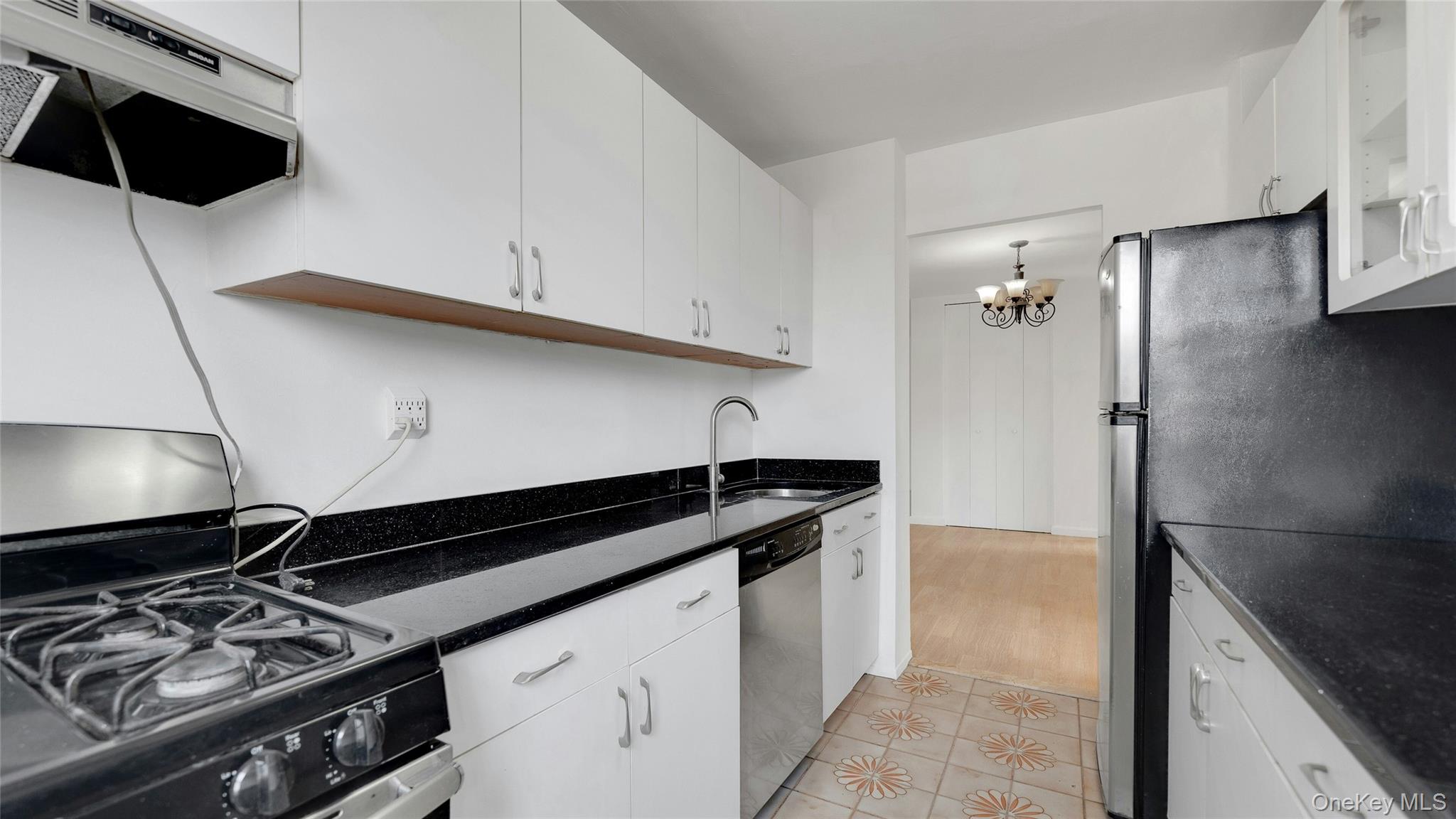 61-25 98th Street # 17D, Rego Park, NY 11374