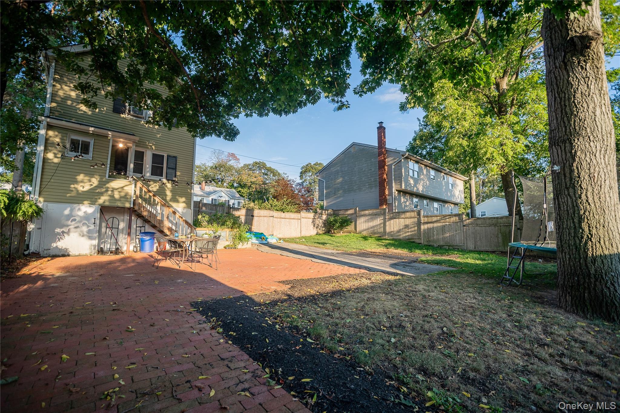 5 Charles Place, Huntington Station, NY 11746