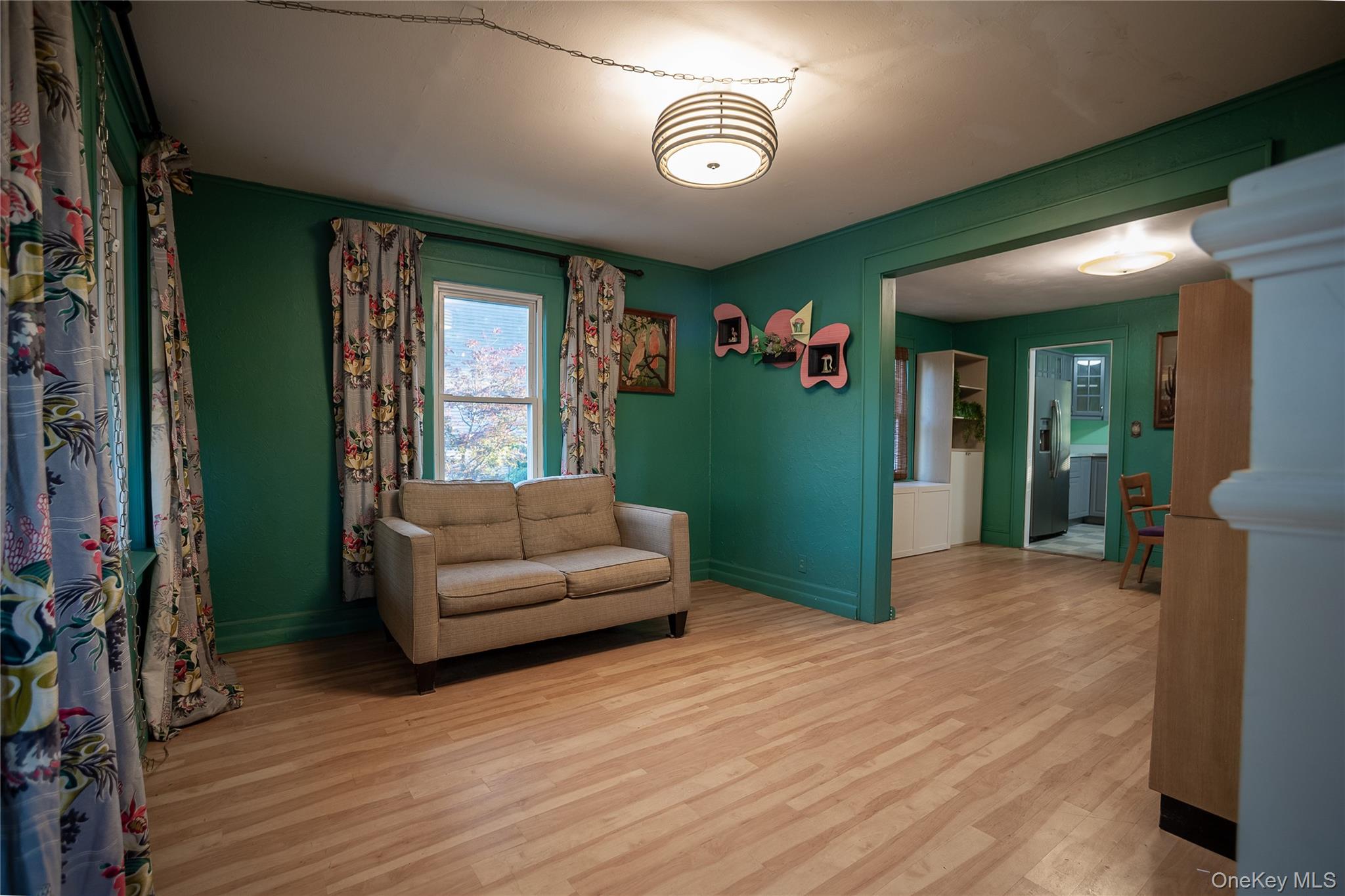 5 Charles Place, Huntington Station, NY 11746