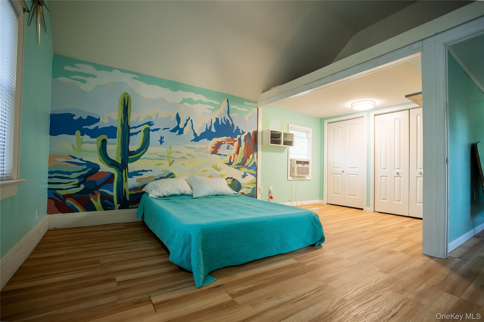 5 Charles Place, Huntington Station, NY 11746