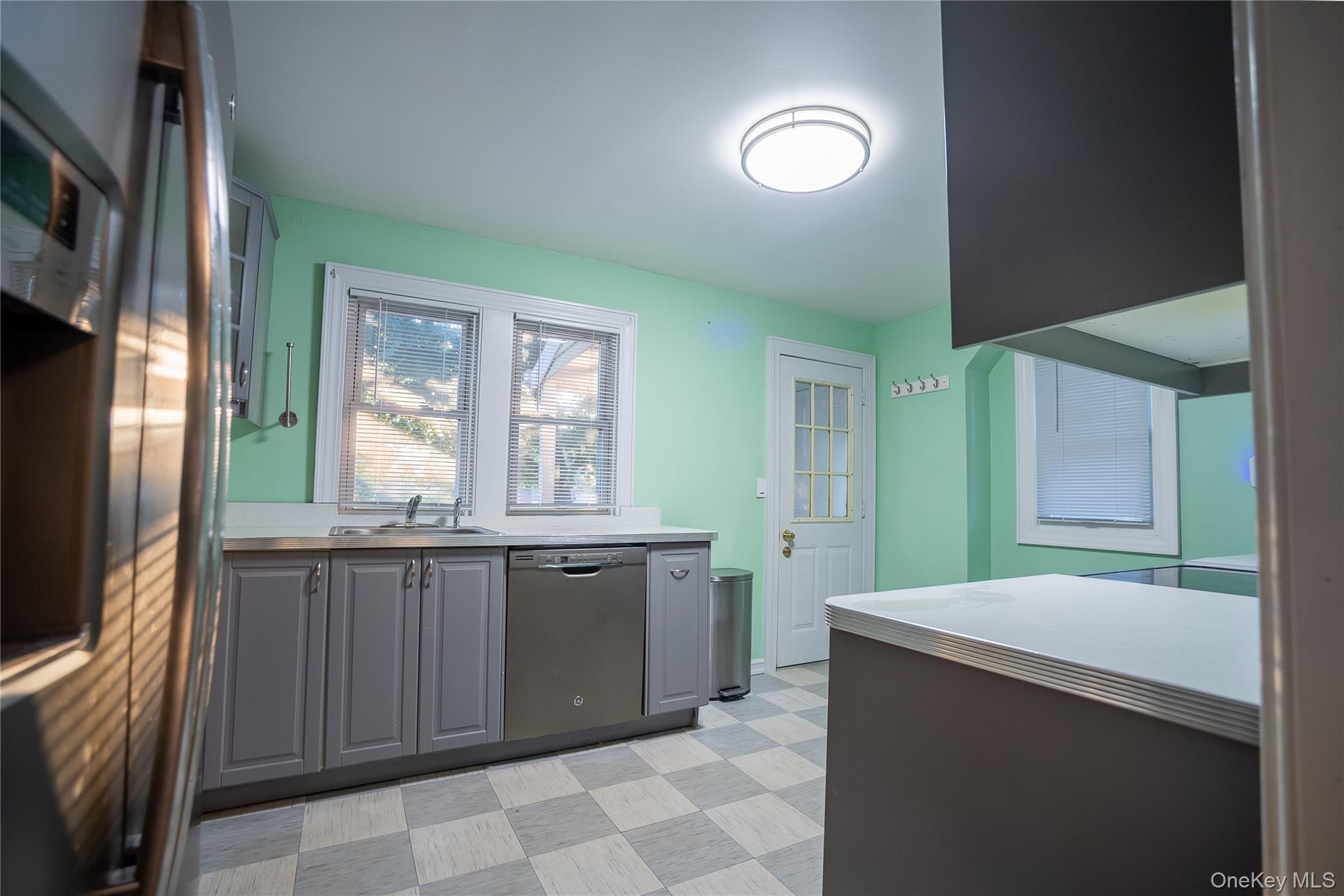 5 Charles Place, Huntington Station, NY 11746