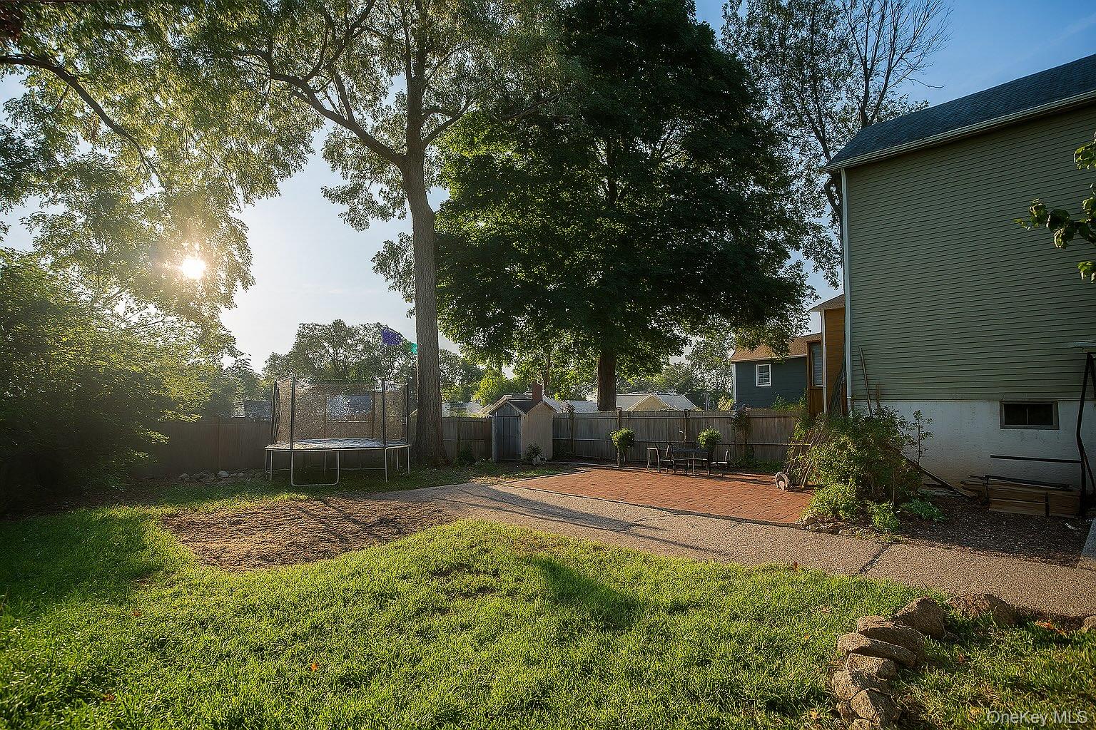 5 Charles Place, Huntington Station, NY 11746