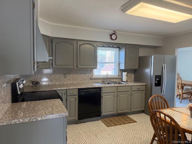 652 Empire Avenue, West Babylon, NY 11704