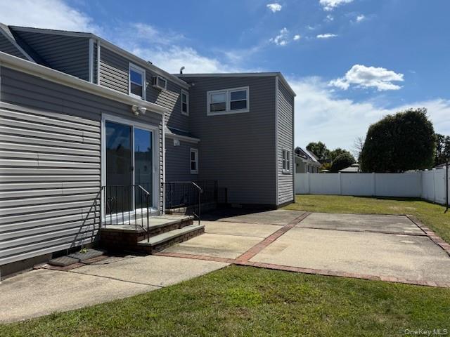 652 Empire Avenue, West Babylon, NY 11704