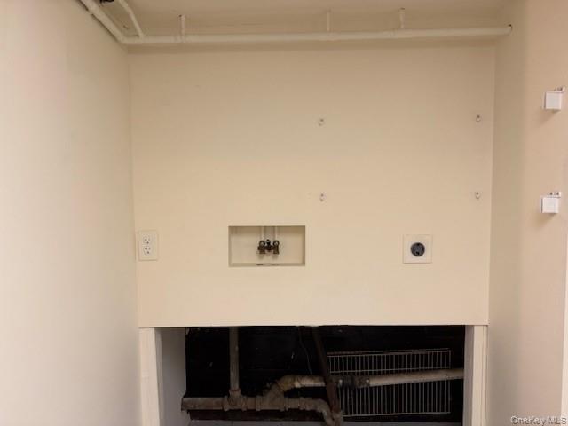 652 Empire Avenue, West Babylon, NY 11704