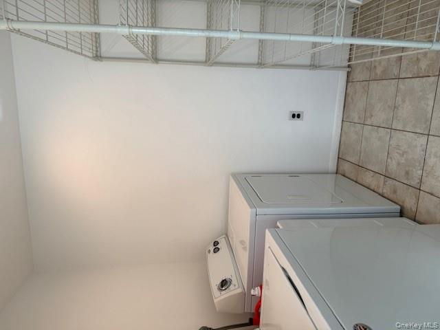 652 Empire Avenue, West Babylon, NY 11704