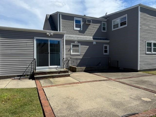 652 Empire Avenue, West Babylon, NY 11704