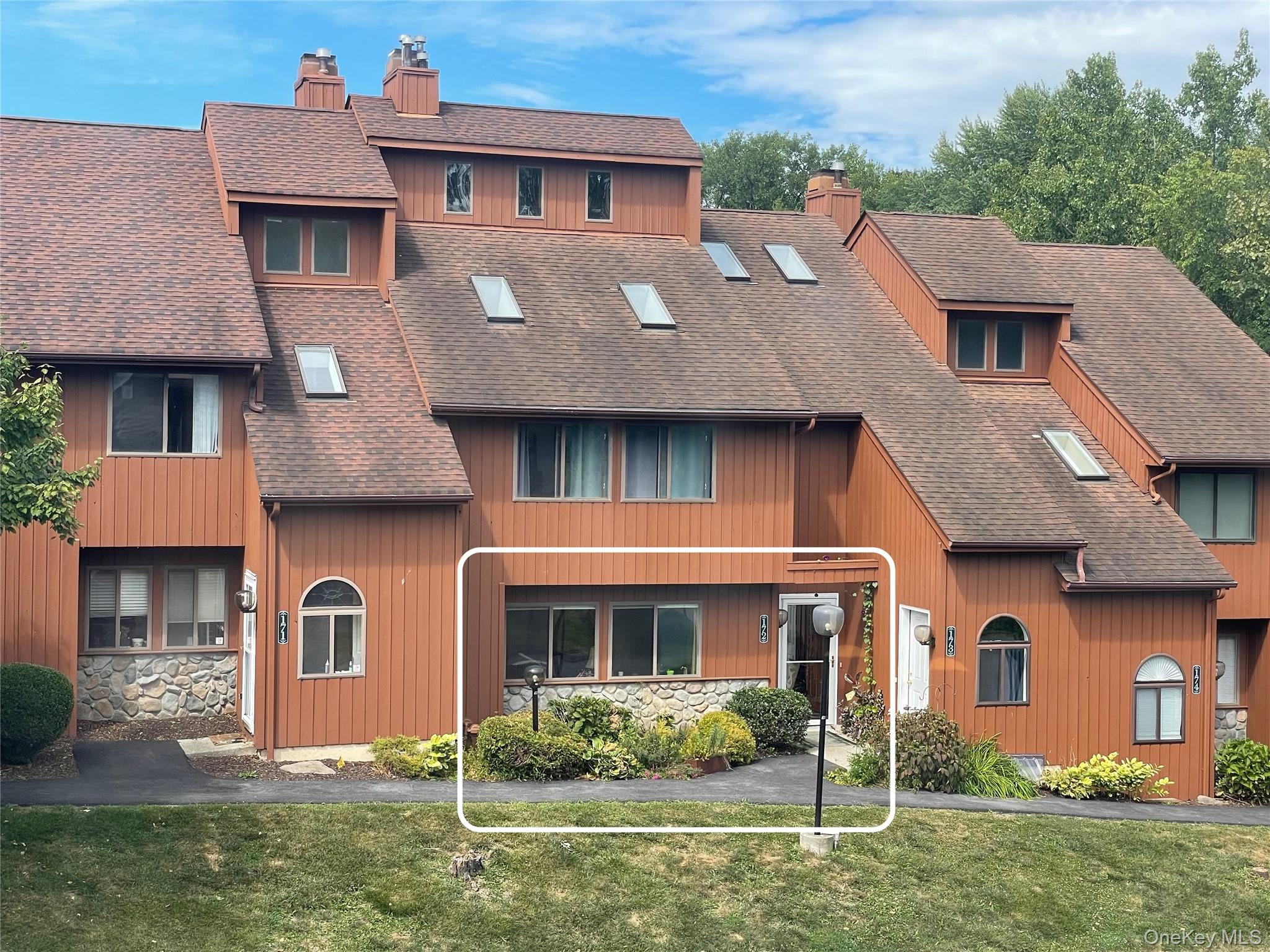 172 Swan Lane, Poughkeepsie, NY 12603