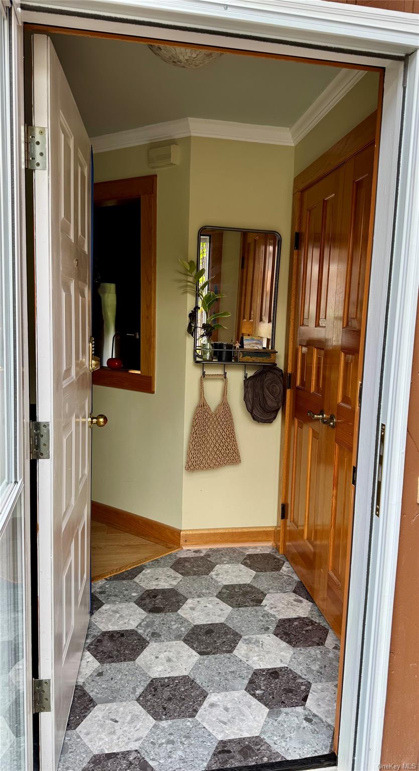 172 Swan Lane, Poughkeepsie, NY 12603