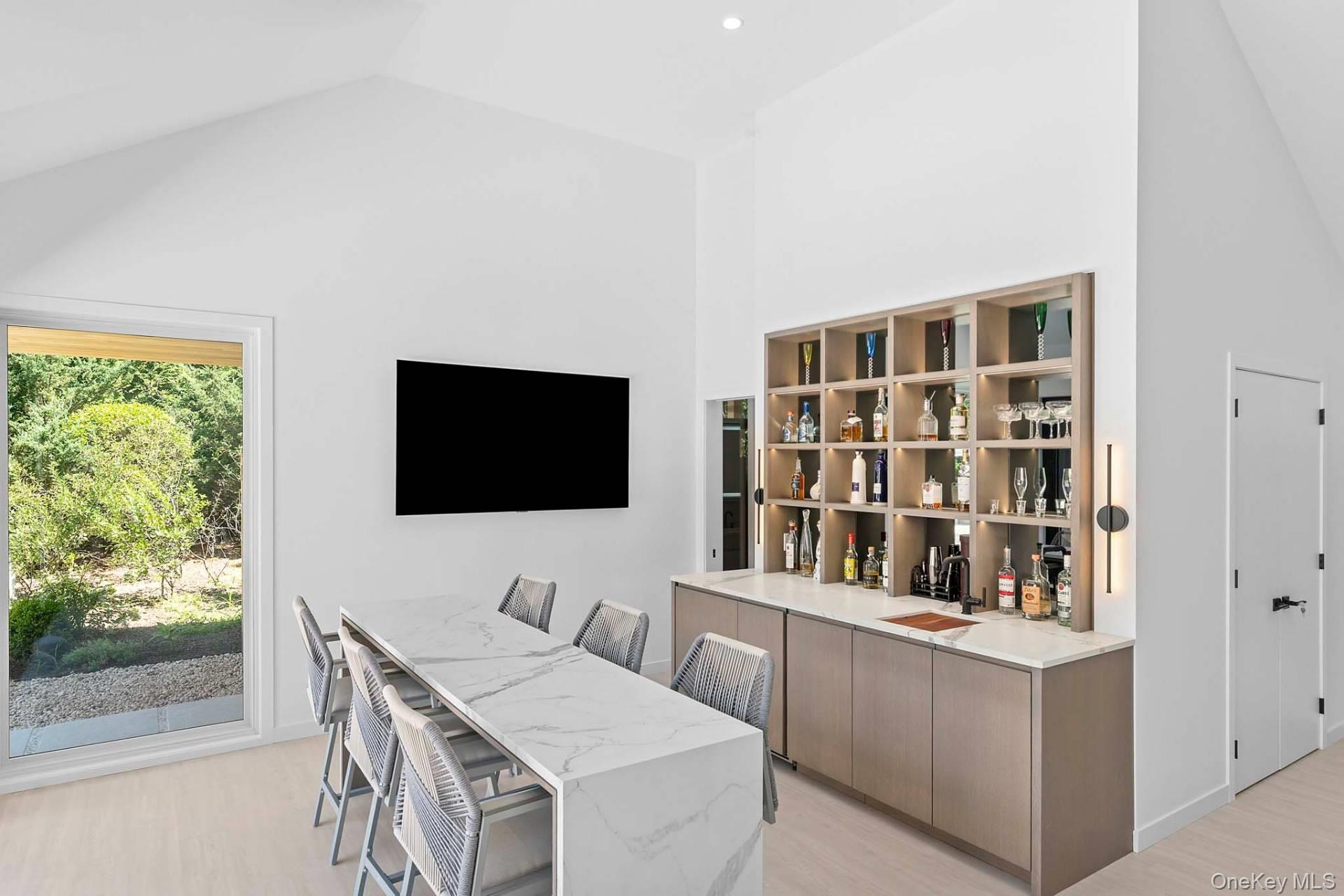 55 Whooping Hollow Road, East Hampton, NY 11937