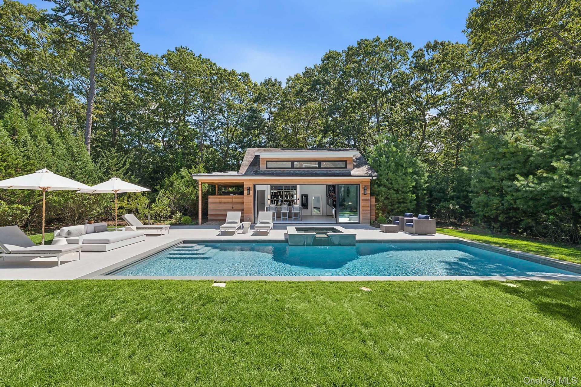 55 Whooping Hollow Road, East Hampton, NY 11937